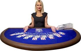 Antarmuka aplikasi mobile login domino4d menampilkan slot dan permainan sportsbook